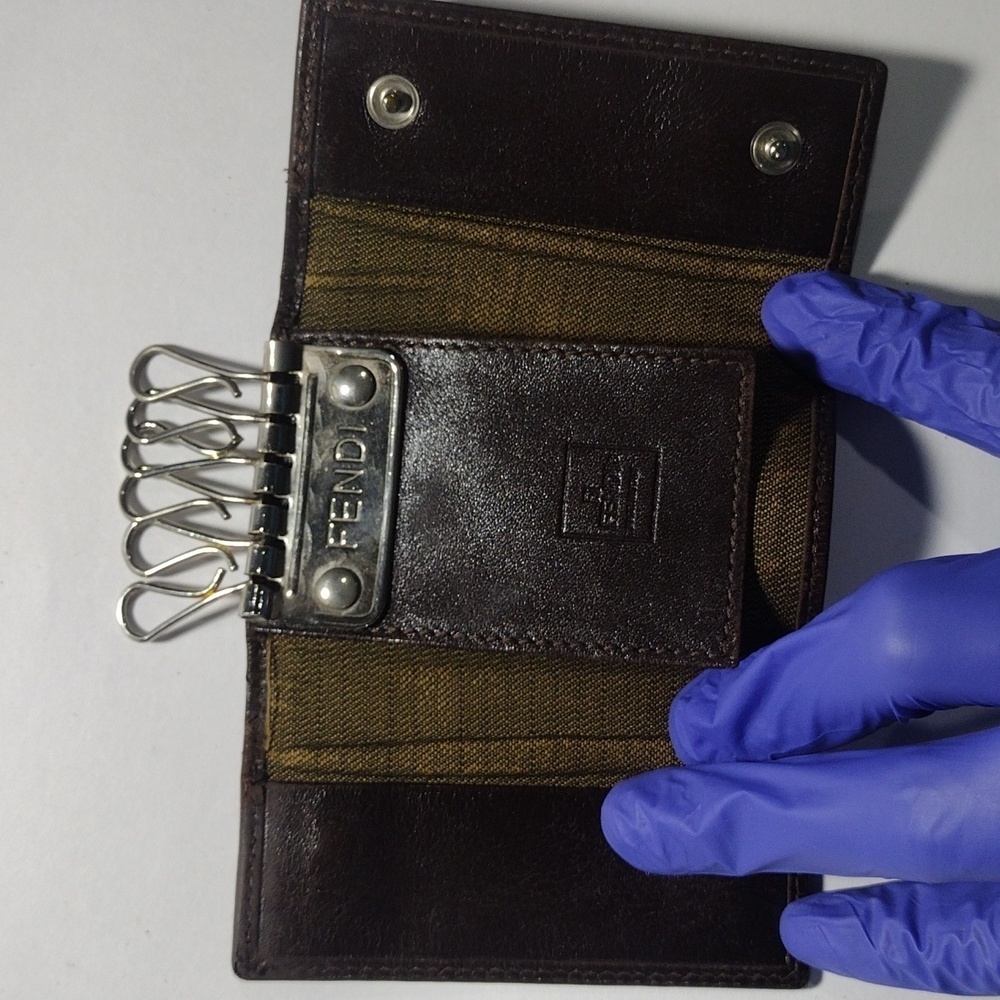 Vintage Fendi Zucca Monogram Leather Key Case – 6 Hooks Luxury Broen Wallet #02 - Picture 8 of 10